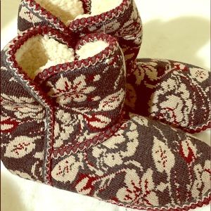 Fuzzy slipper boots